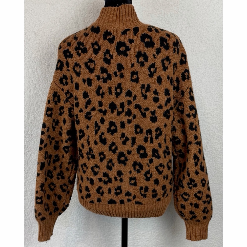 OLD NAVY • Brown Leopard Print Mock-Neck Long Sleeve Knit Sweater, XS - Picture 9 of 14